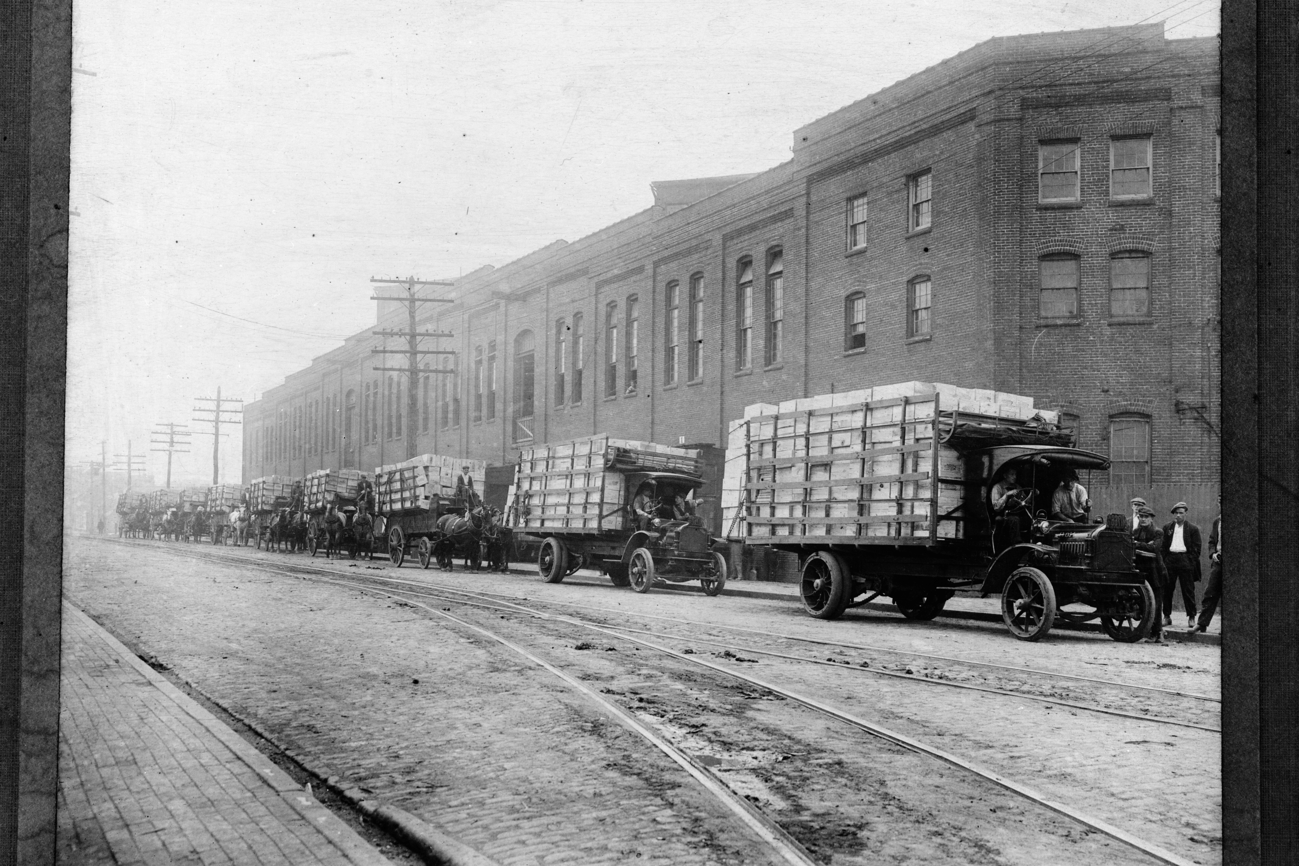 1895